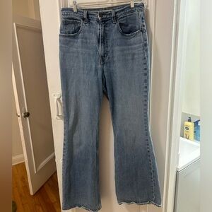 Levi’s 70s High Flare jeans